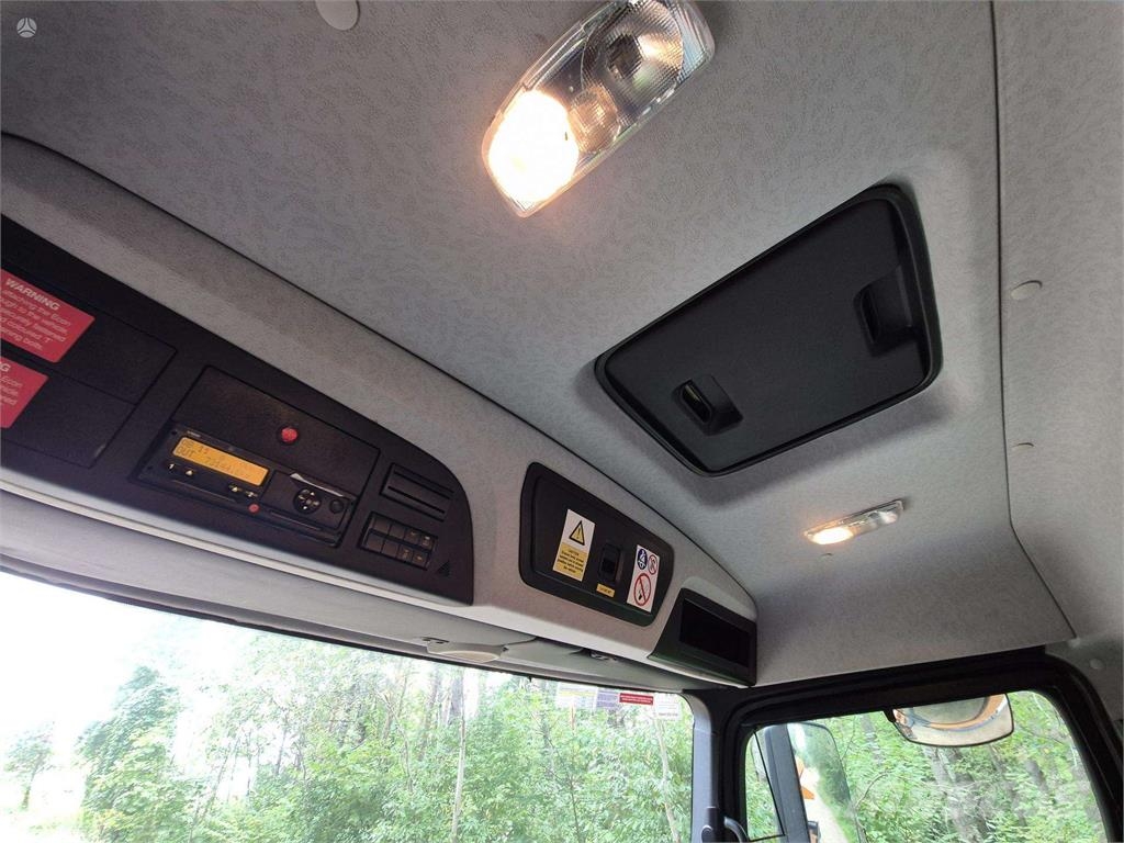 MB Trac Arocs 4x4 Снежные отвалы и плуги