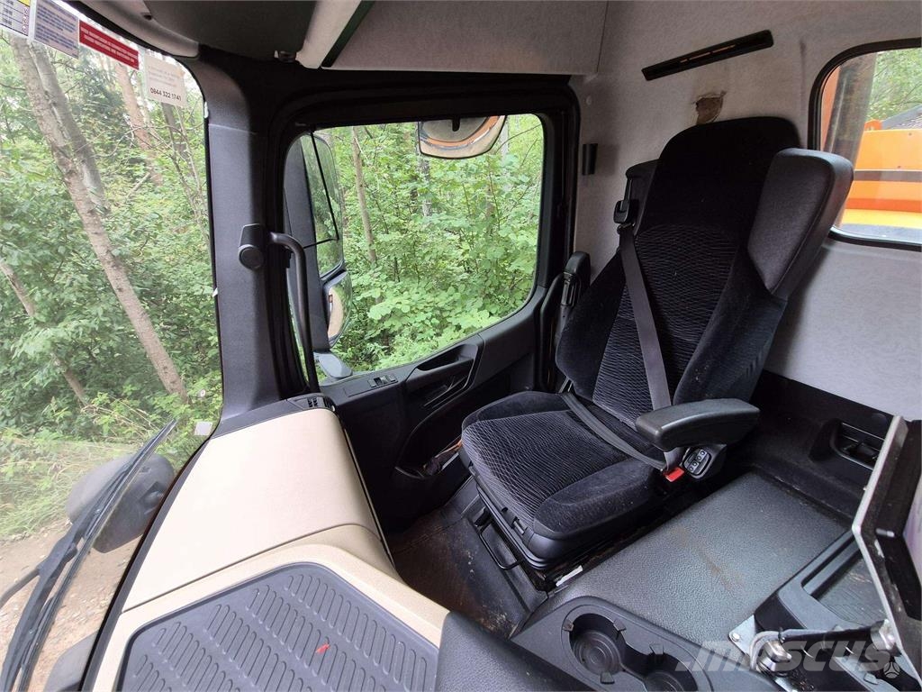 MB Trac Arocs 4x4 Снежные отвалы и плуги