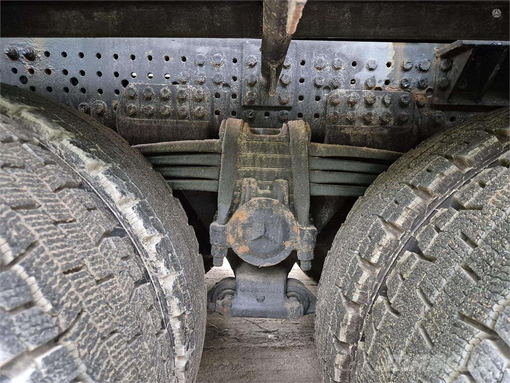 MB Trac Arocs 6x6 Schneeschilde und -pflüge