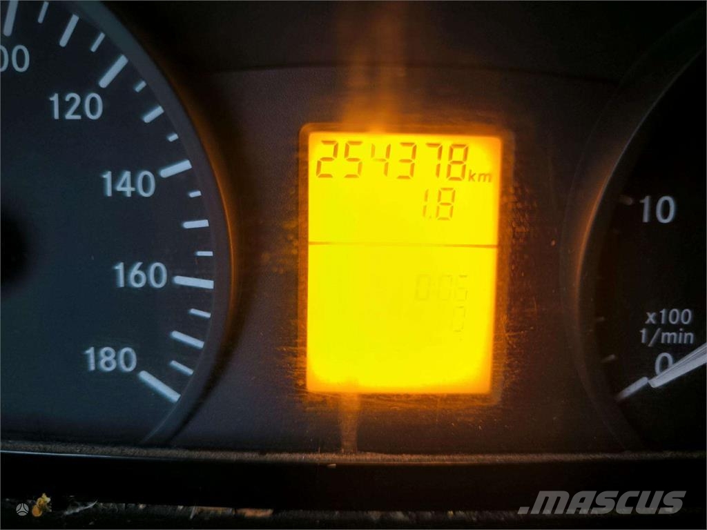 Mercedes-Benz Auto