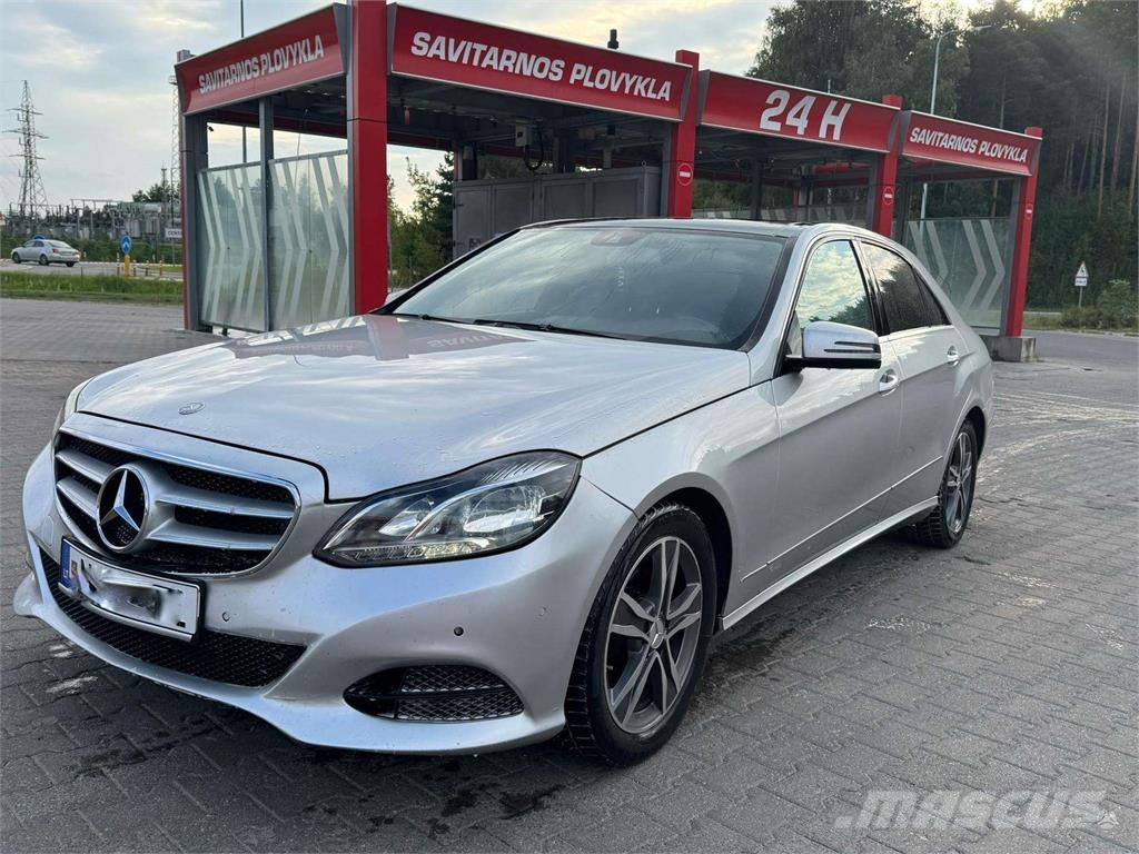 Mercedes-Benz  Carros Ligeiros
