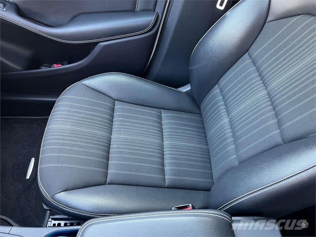 Mercedes-Benz  Automašīnas