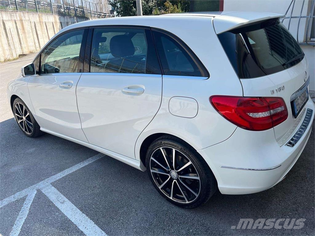 Mercedes-Benz  Automašīnas