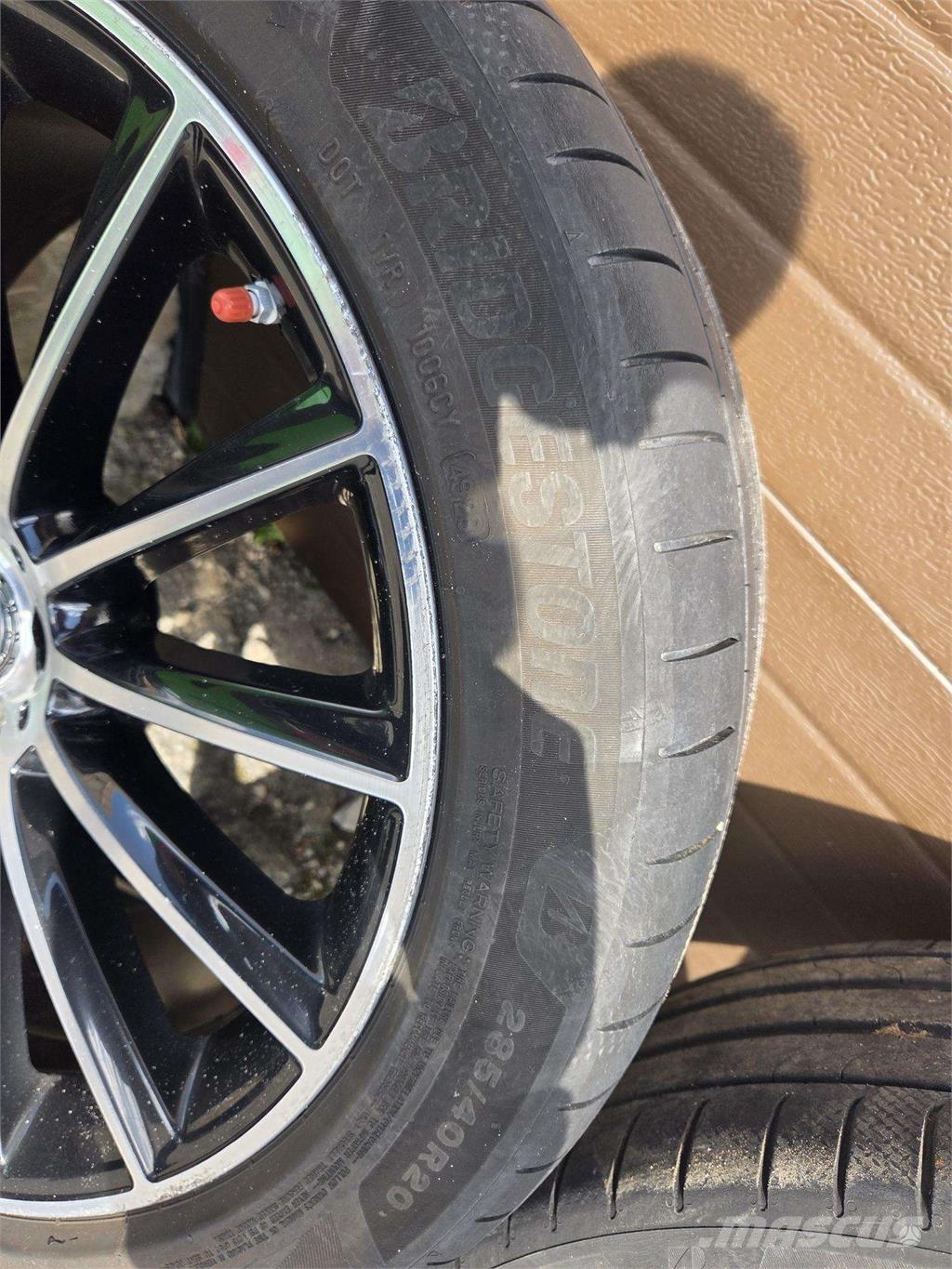 Mercedes-Benz Amg Riepas, riteņi un diski