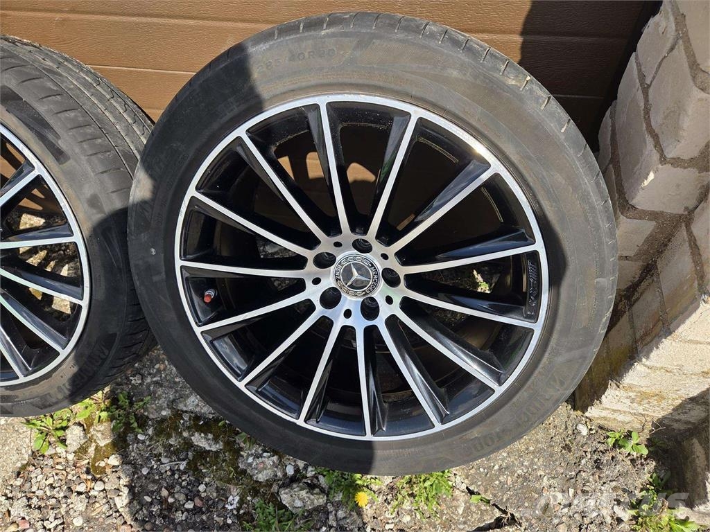 Mercedes-Benz Amg skirtingu plociu Pneus, rodas e aros