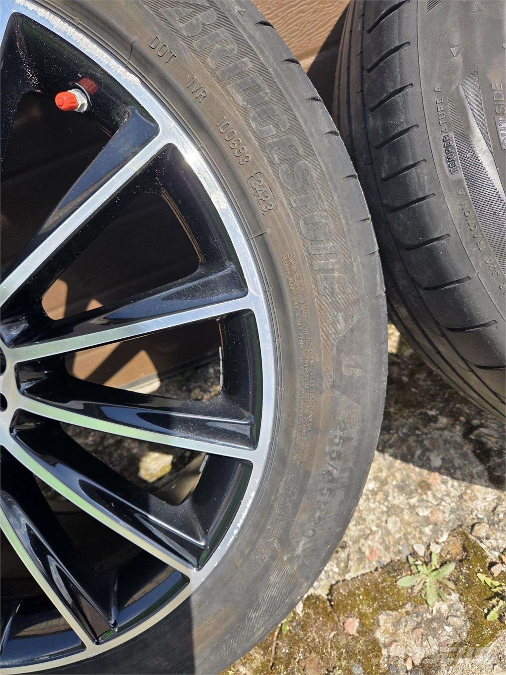 Mercedes-Benz Amg skirtingu plociu Pneus, rodas e aros