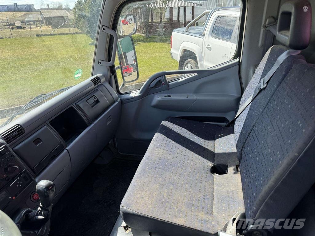 Mitsubishi Canter FE 85 3m3 Slamsugningsbil
