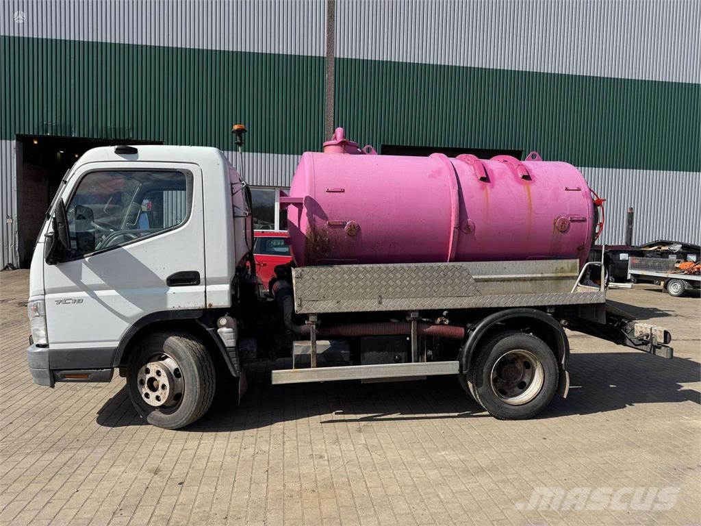 Mitsubishi Canter FE 85 3m3 Slamsugningsbil