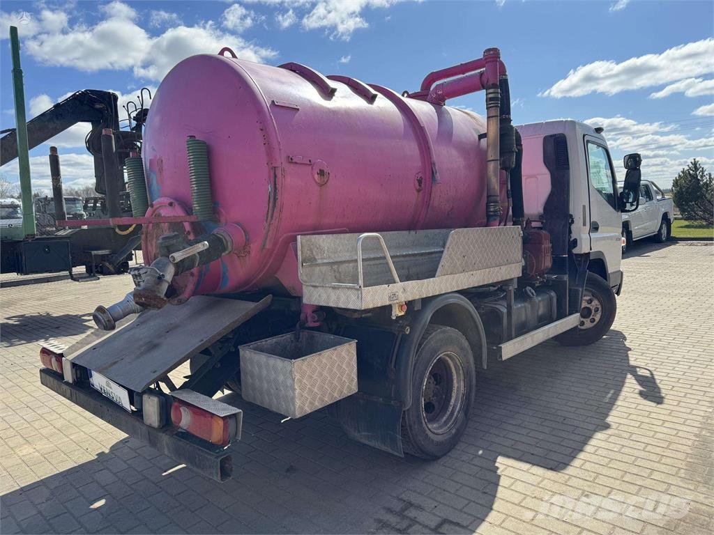 Mitsubishi Canter FE 85 3m3 Slamsugningsbil