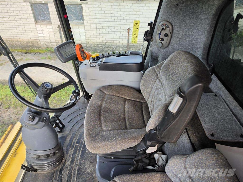 New Holland CX820 Derliaus nuėmimo kombainai