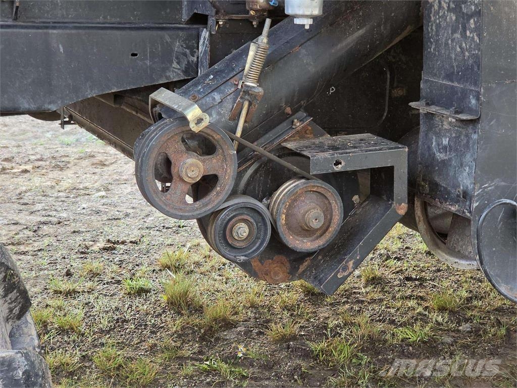 New Holland CX820 Derliaus nuėmimo kombainai