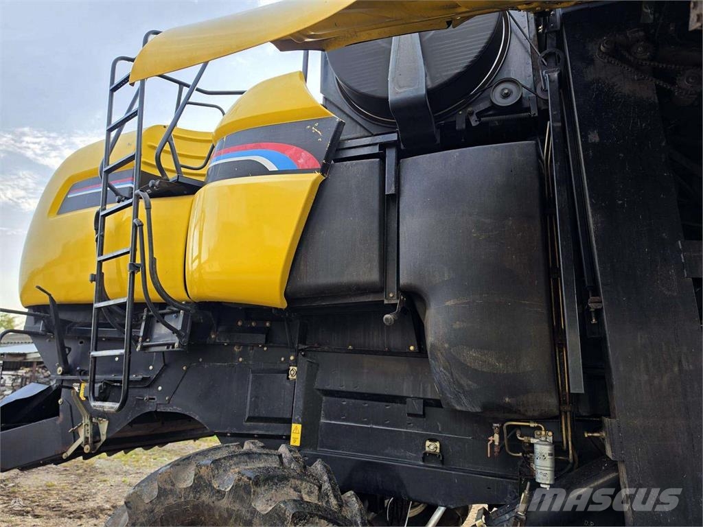 New Holland CX820 Derliaus nuėmimo kombainai