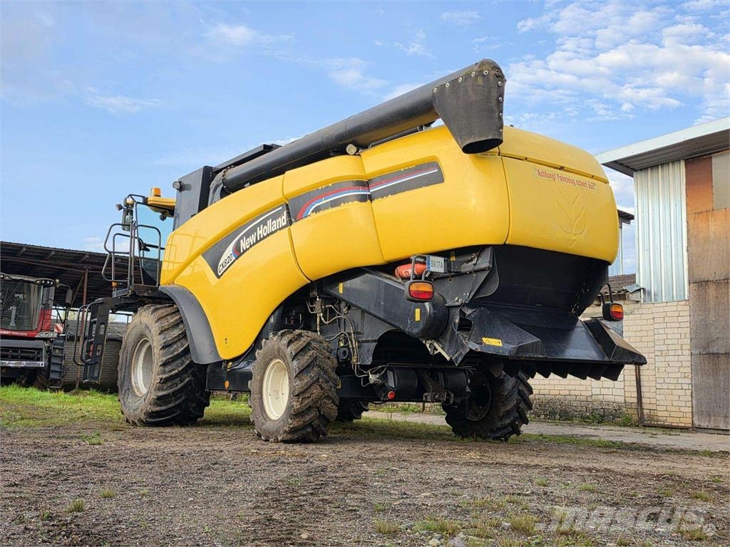 New Holland CX820 Derliaus nuėmimo kombainai