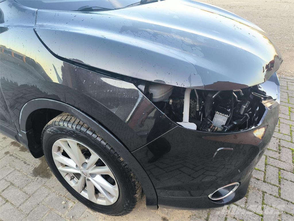 Nissan  Avtomobili
