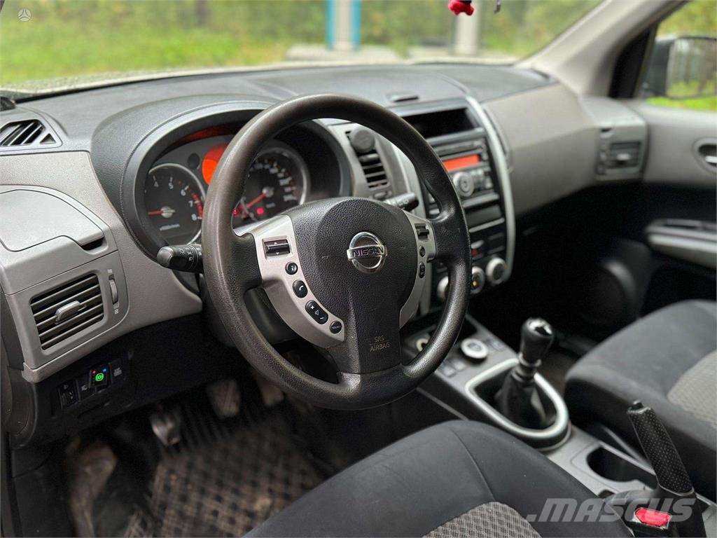 Nissan  Carros Ligeiros