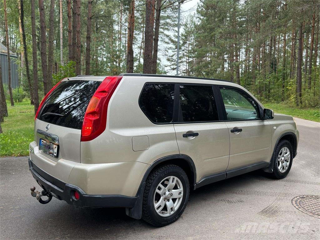 Nissan  Carros Ligeiros