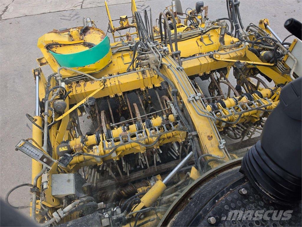 Ropa EURO TIGER V4 Зернозбиральні комбайни