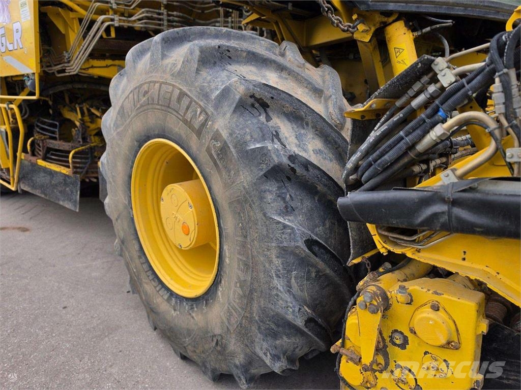 Ropa EURO TIGER V4 Зернозбиральні комбайни