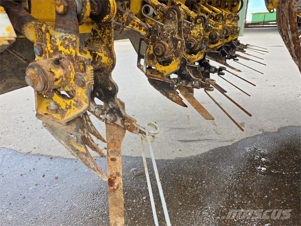 Ropa EURO TIGER V4 Зернозбиральні комбайни