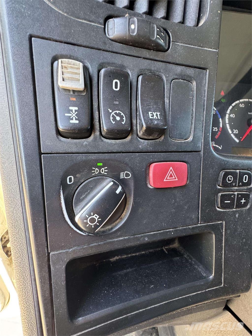 Scania P230 Шасі з кабіною
