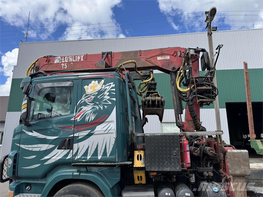 Scania R560 6x4 + DOLL M114 + LOGLIFT 251S Transportes de madera