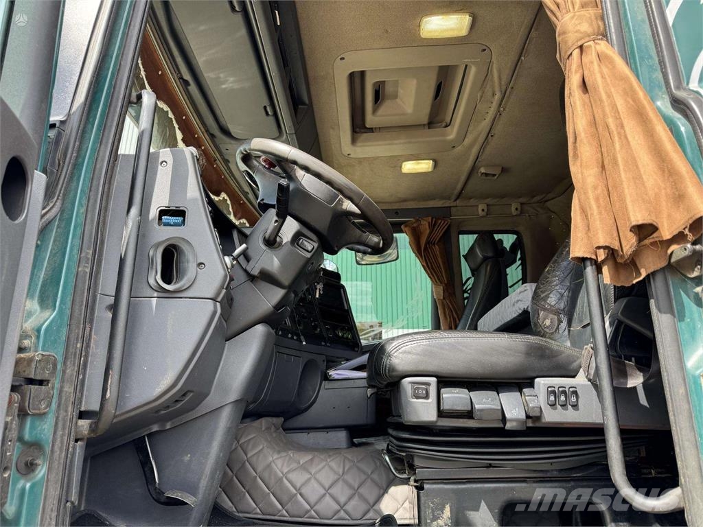 Scania R560 6x4 + DOLL M114 + LOGLIFT 251S Transportes de madera