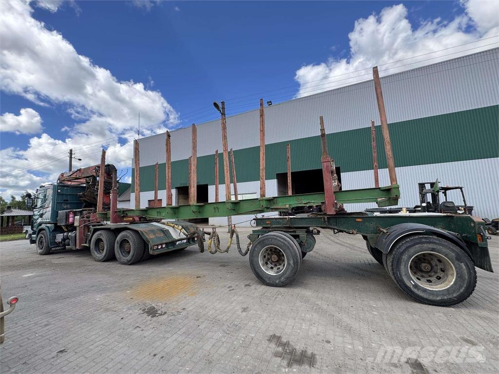 Scania R560 6x4 + DOLL M114 + LOGLIFT 251S Transportes de madera