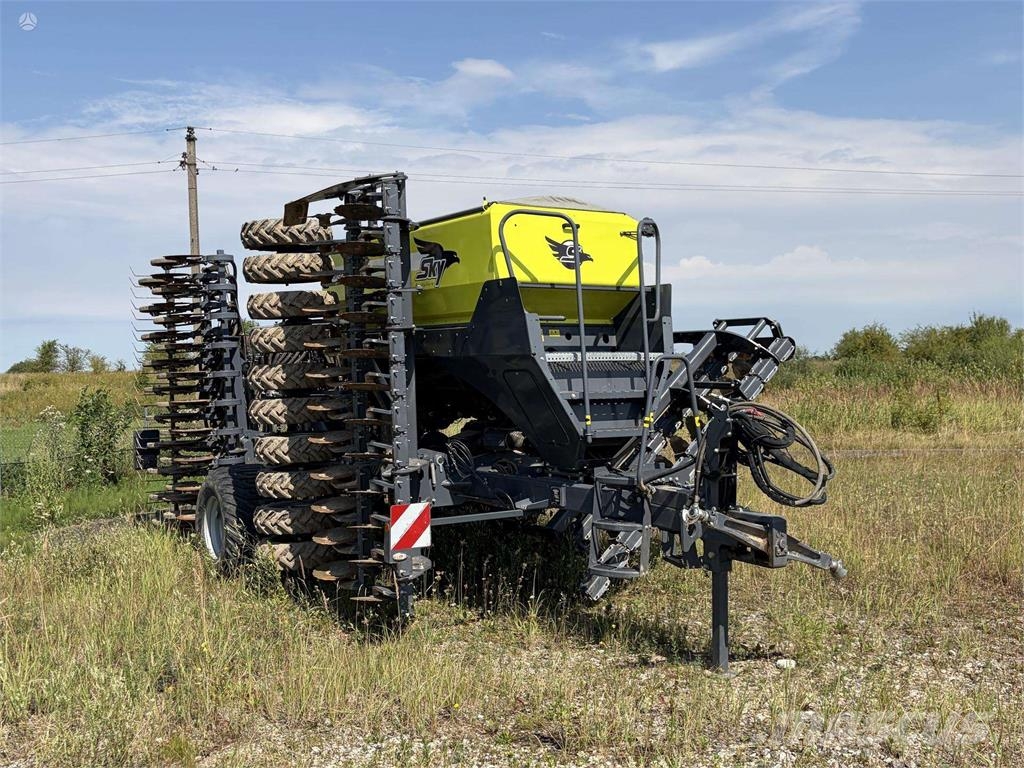 SKY MaxiDrill W 6020 Fertisem Mechanické sejačky
