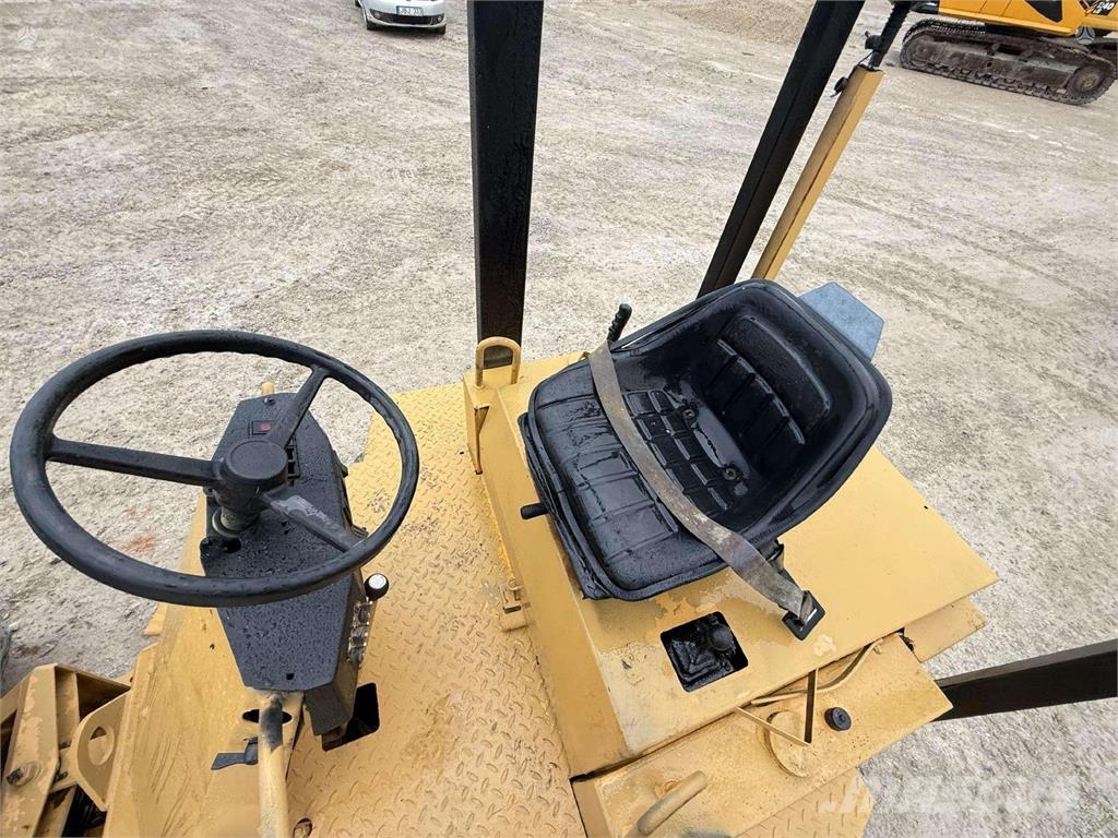 Thwaites T450 Rotator Liigendraamiga pinnaseveokid