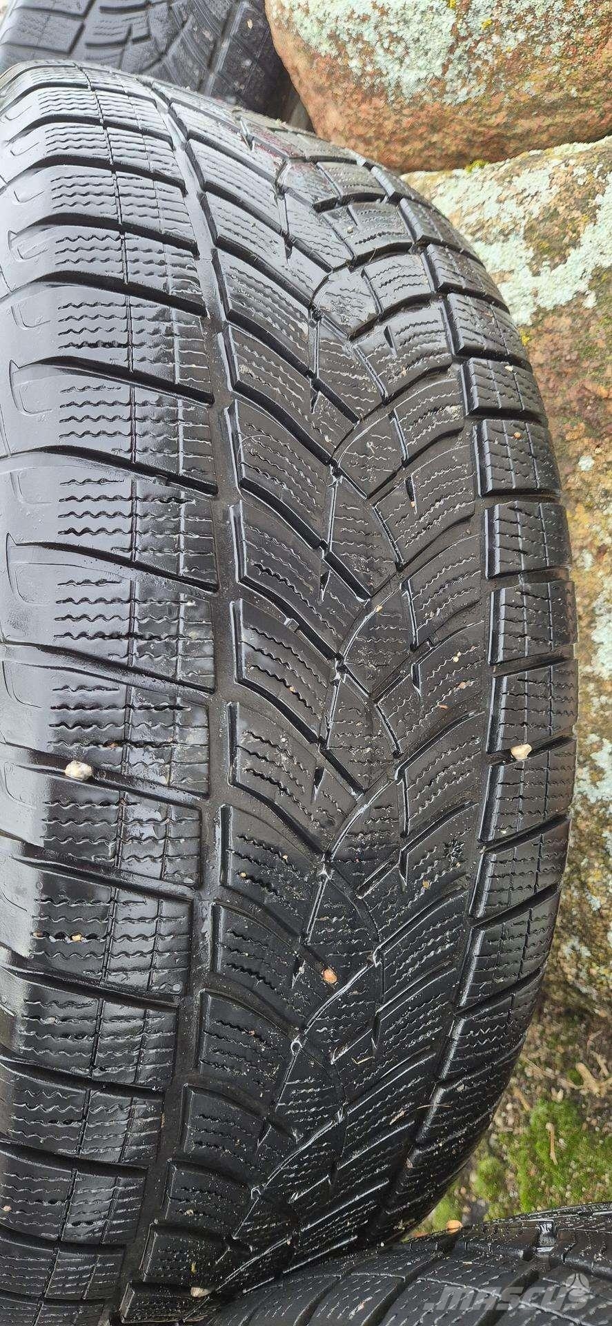 Toyota Шини