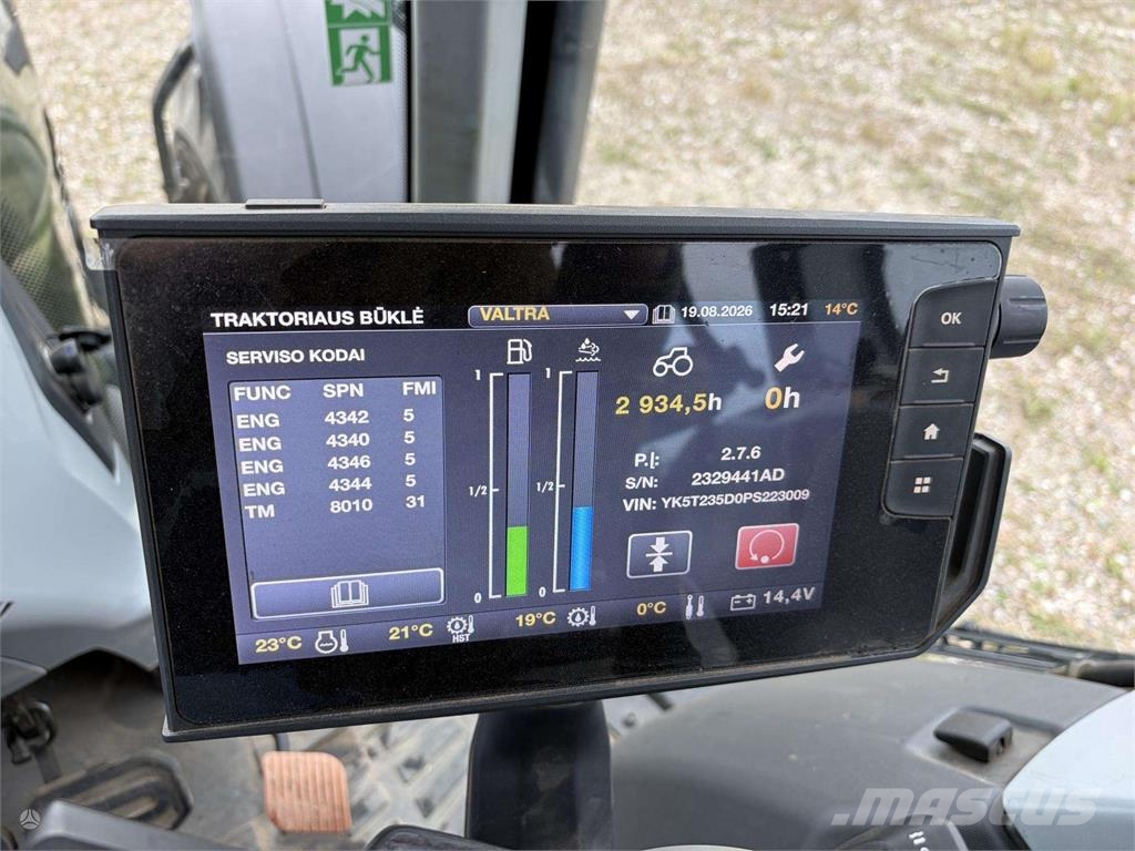 Valtra T235 Traktoriai
