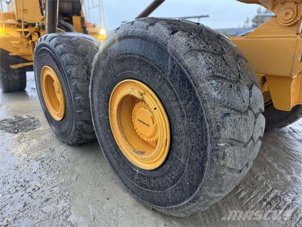 Volvo A 35 D , weight scales Liigendraamiga pinnaseveokid