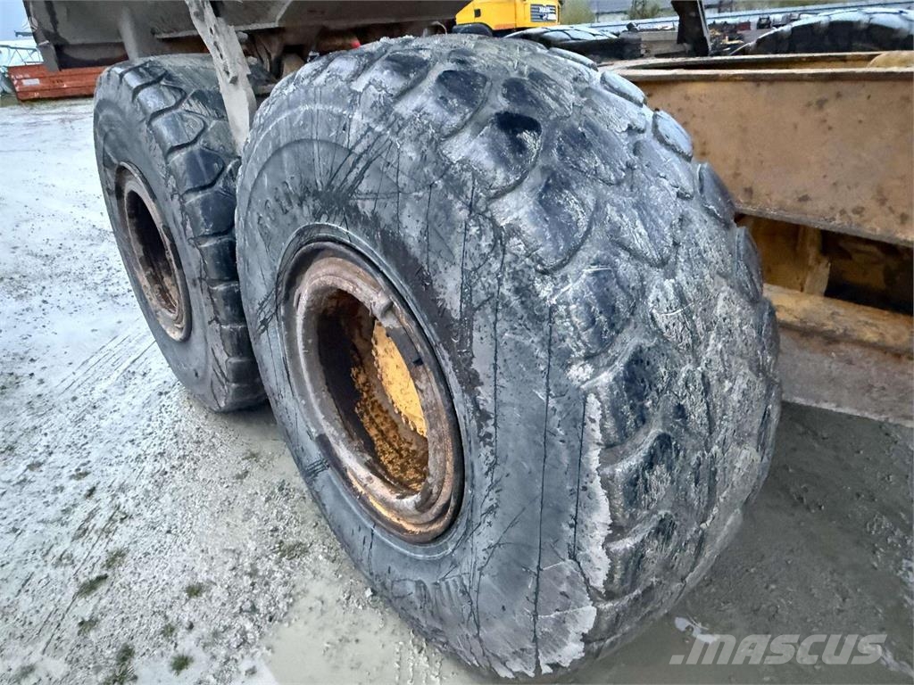 Volvo A25D Artikulētie pašizgāzēji