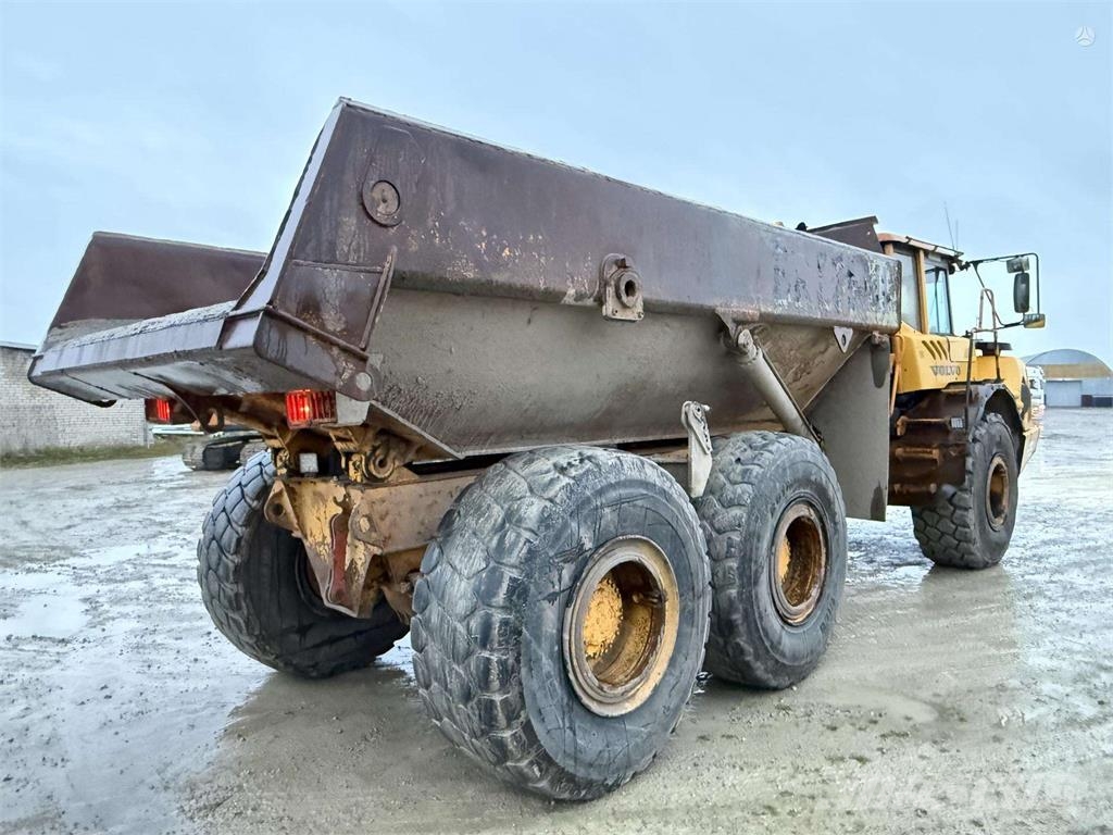 Volvo A25D Artikulētie pašizgāzēji