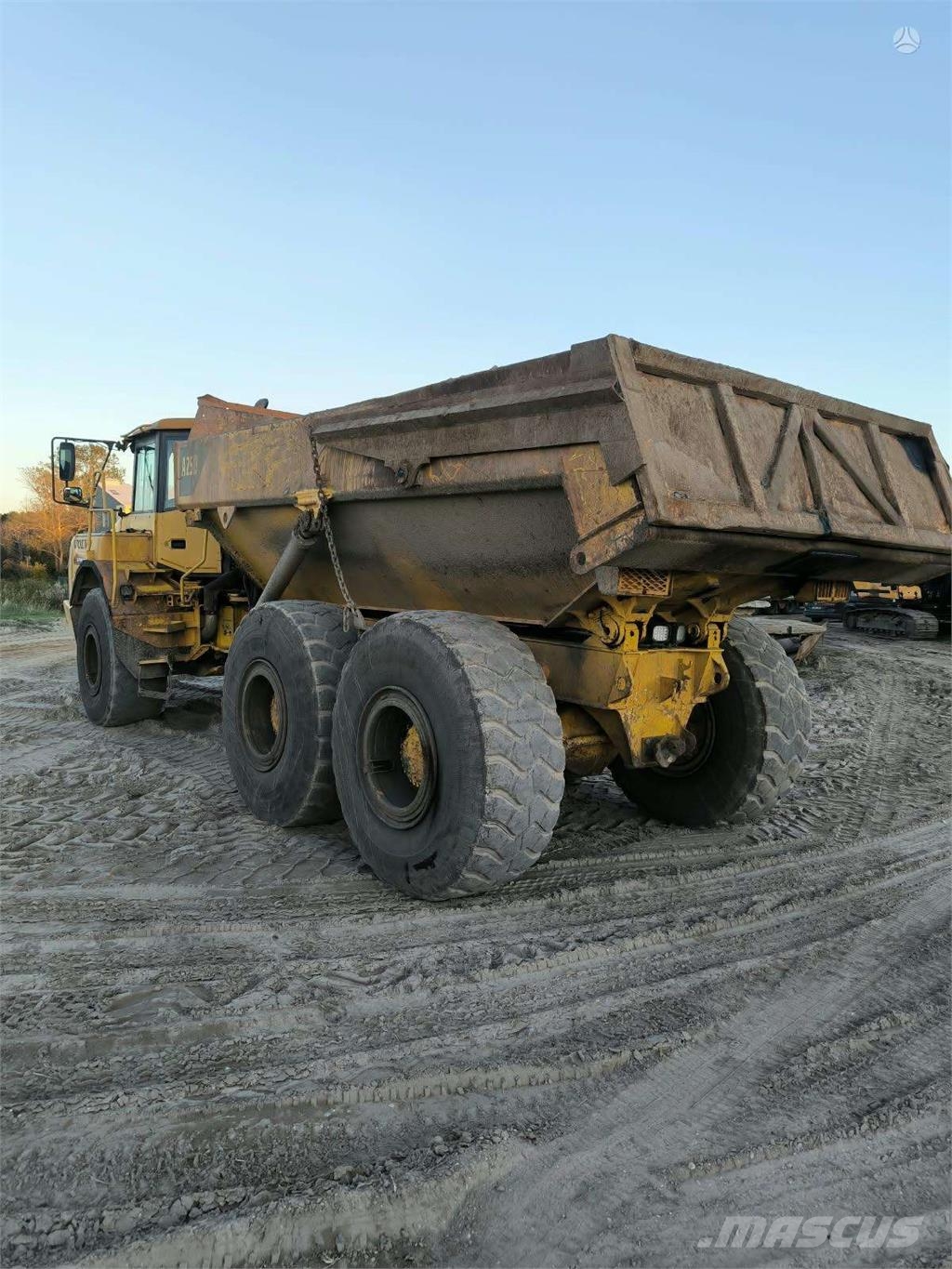 Volvo A25D with TAILGATE Dumper - Knickgelenk
