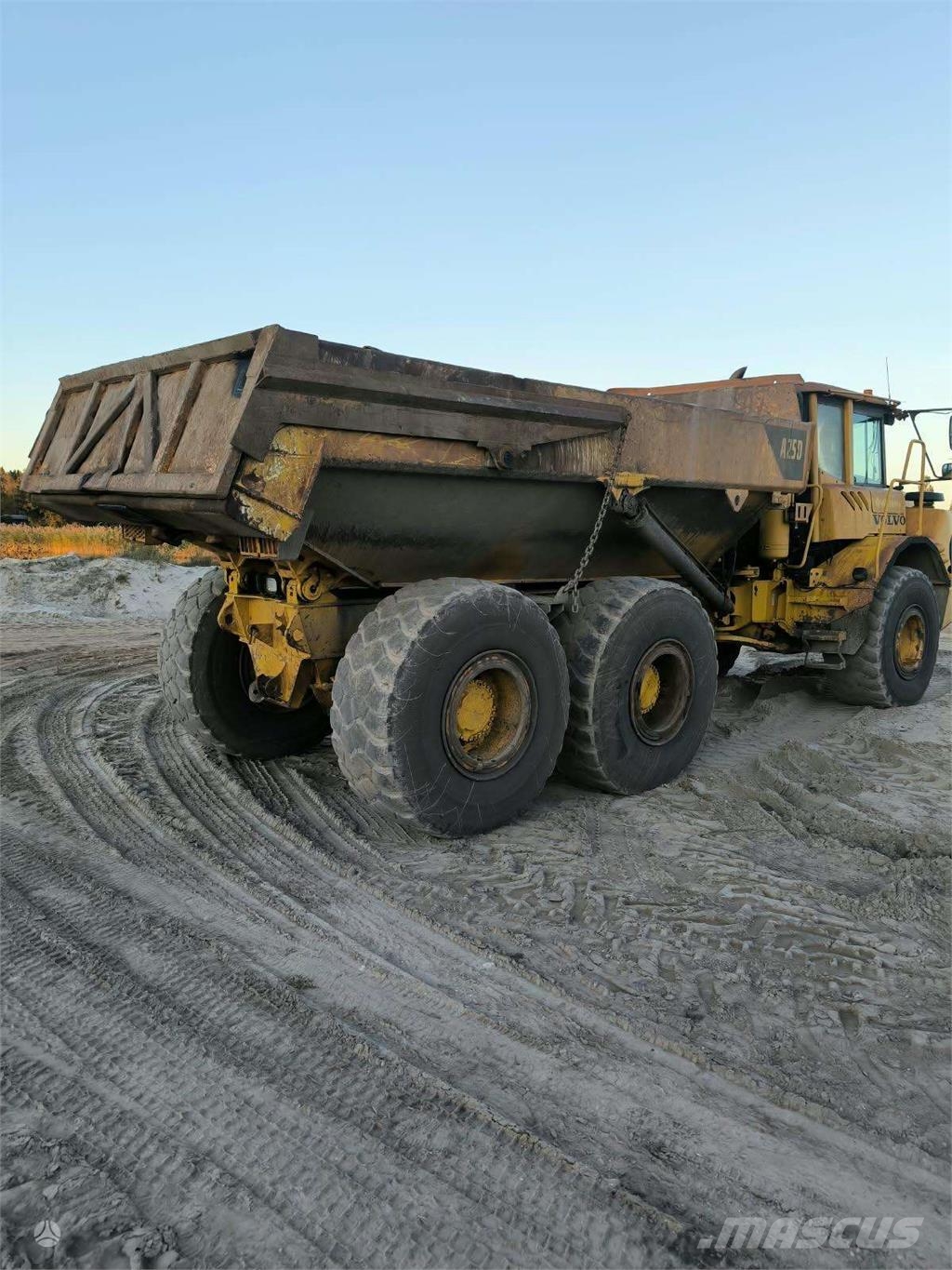 Volvo A25D with TAILGATE Dumper - Knickgelenk