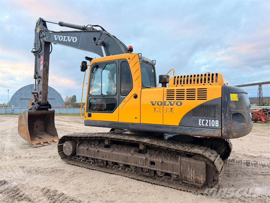 Volvo EC 210 BLC Pásové rýpadlá