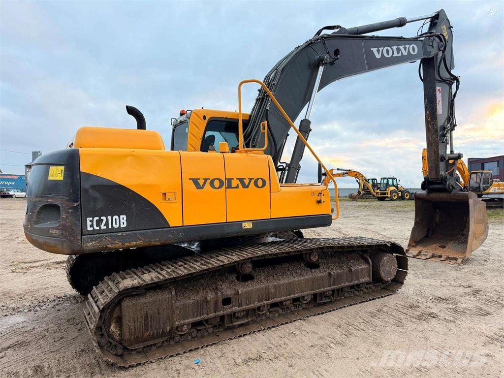 Volvo EC 210 BLC Pásové rýpadlá