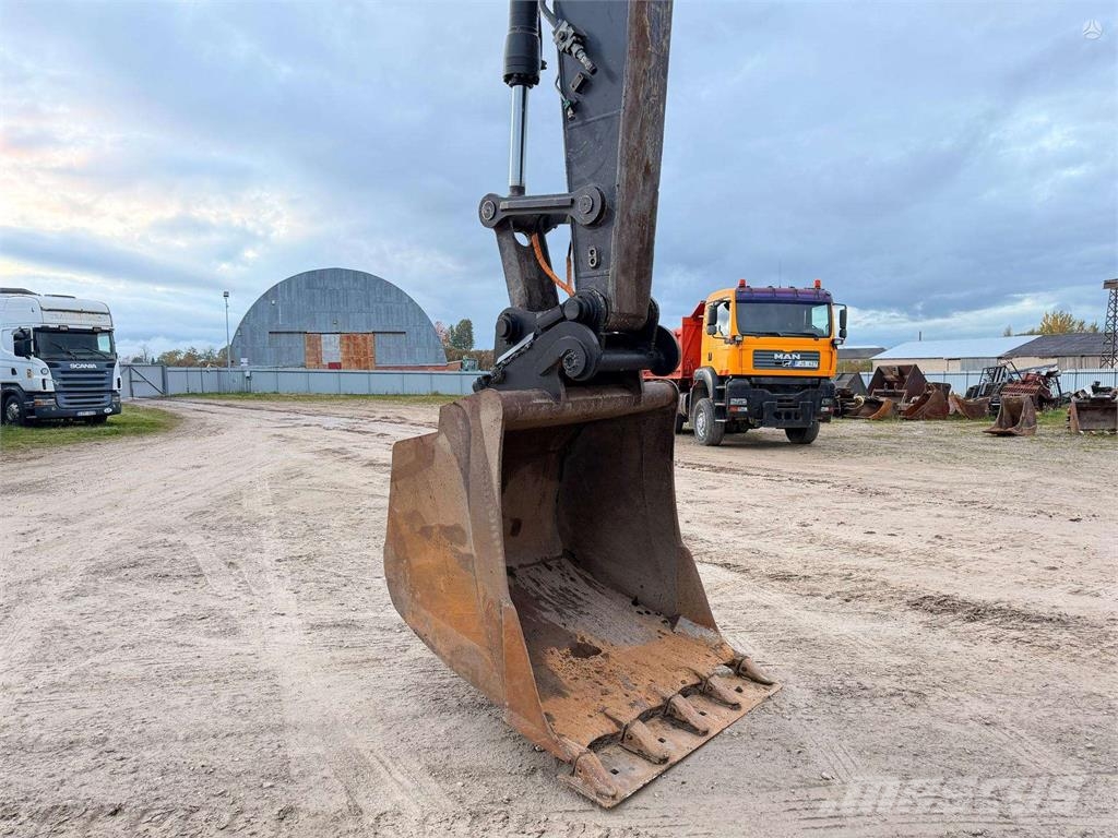 Volvo EC 210 BLC Pásové rýpadlá