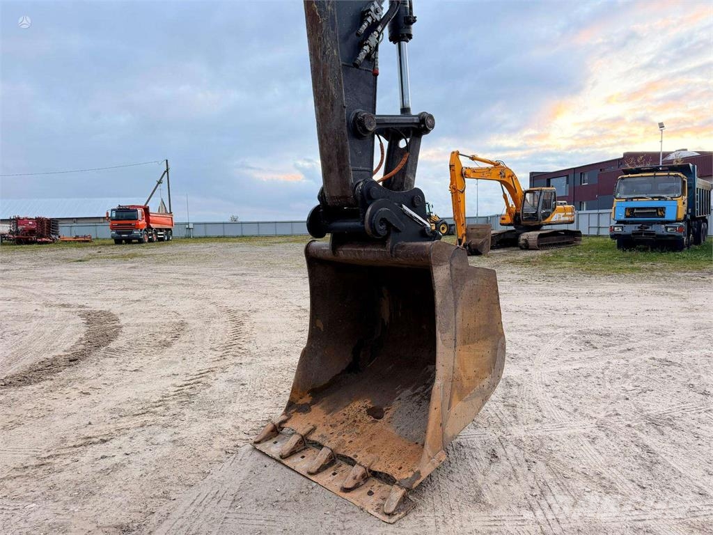 Volvo EC 210 BLC Pásové rýpadlá