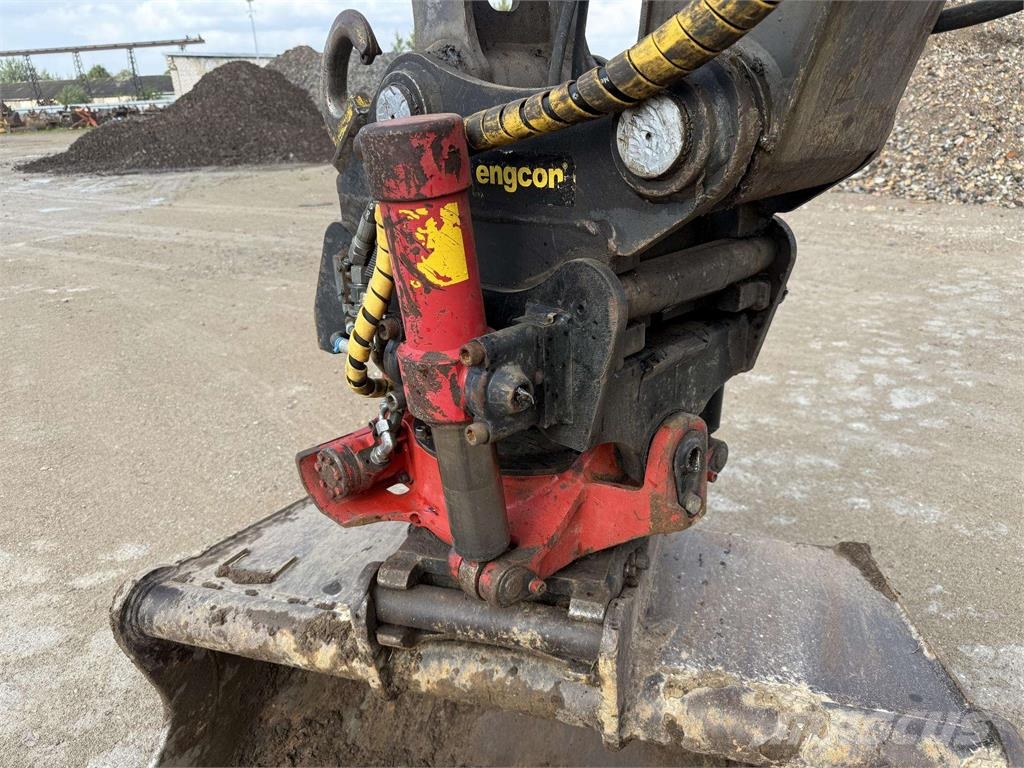 Volvo EW 140 B , ROTOTILT + RAILWAY Wielgraafmachines