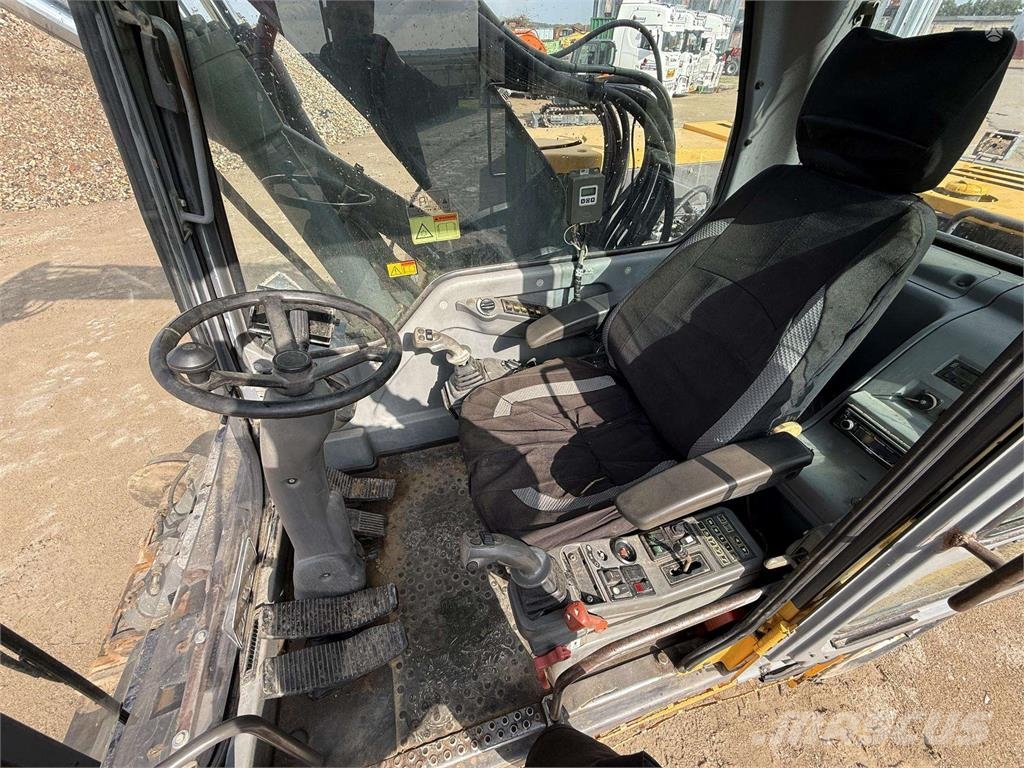 Volvo EW 140 B , ROTOTILT + RAILWAY Wielgraafmachines