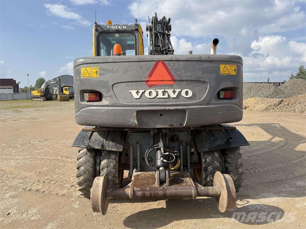 Volvo EW 140 B , ROTOTILT + RAILWAY Wielgraafmachines