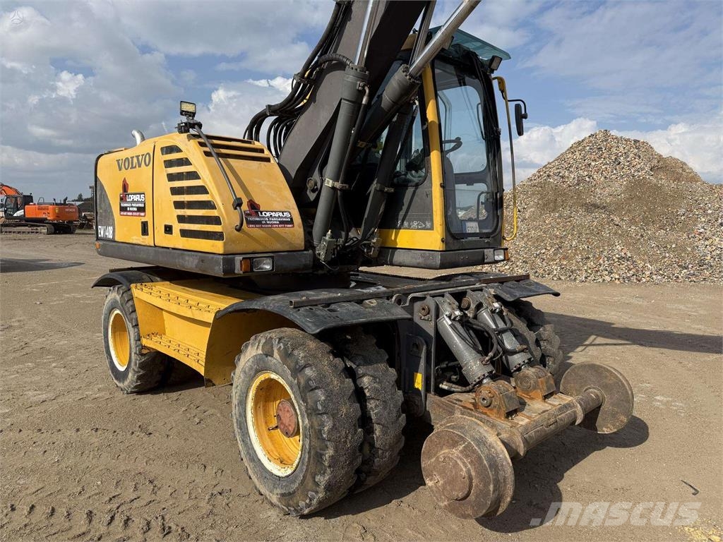 Volvo EW 140 B , ROTOTILT + RAILWAY Wielgraafmachines