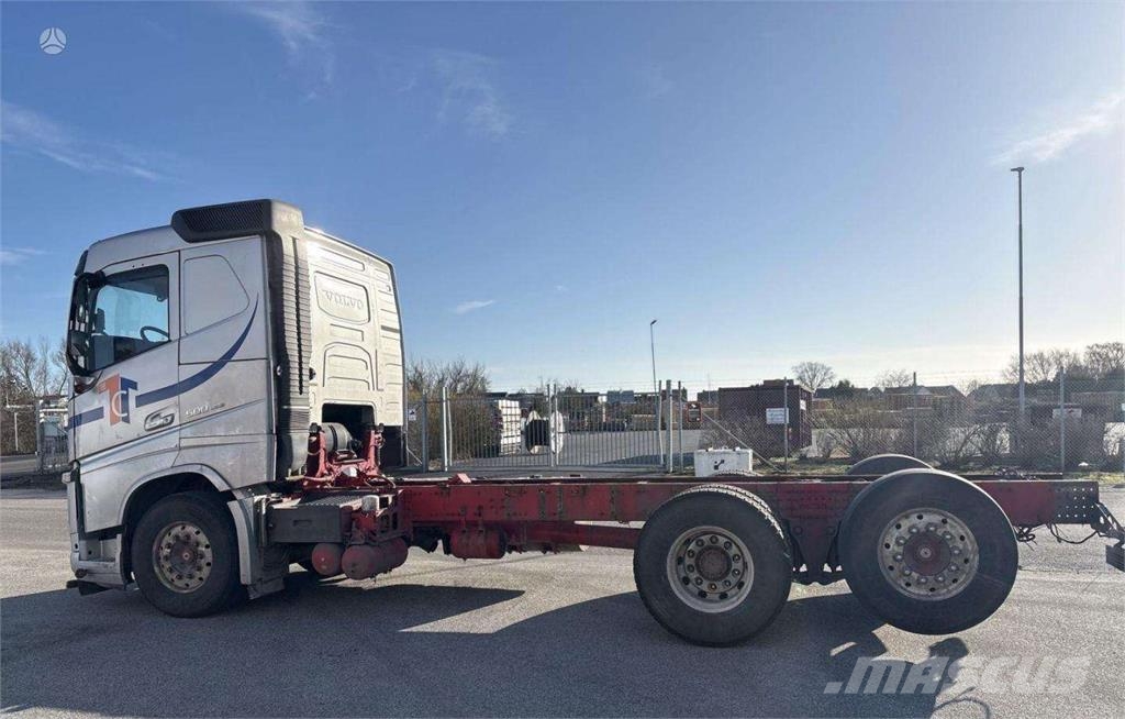 Volvo FH500 6x2 EURO 6 SHORT CABIN Camiones con chasís y cabina