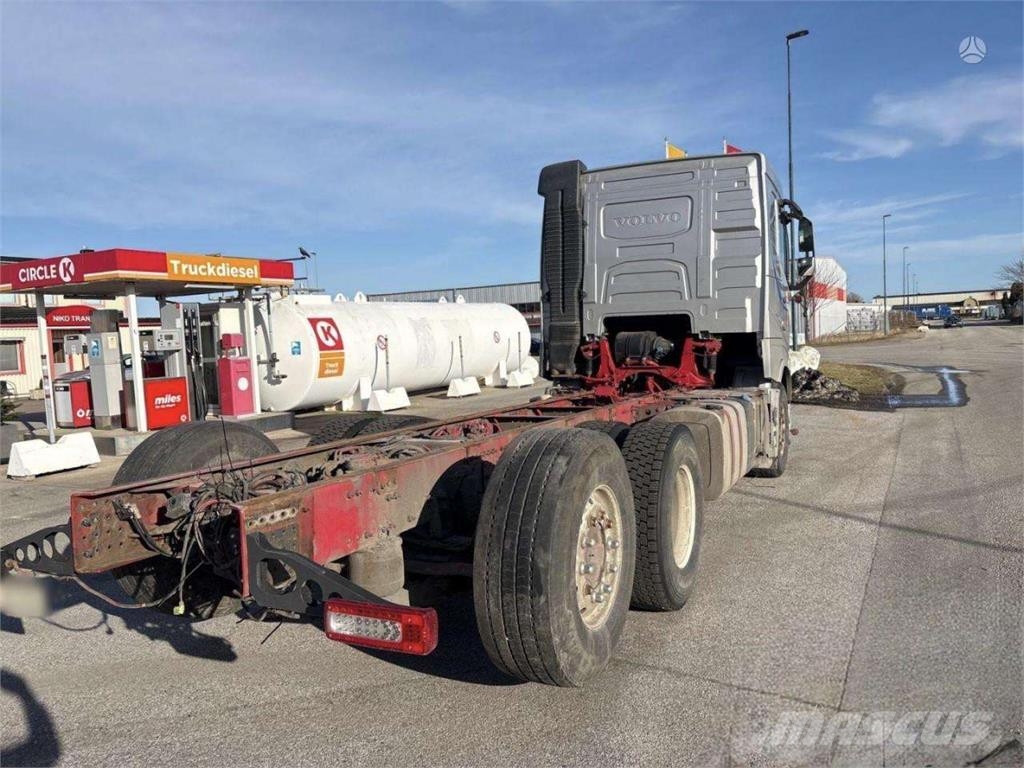 Volvo FH500 6x2 EURO 6 SHORT CABIN Camiones con chasís y cabina