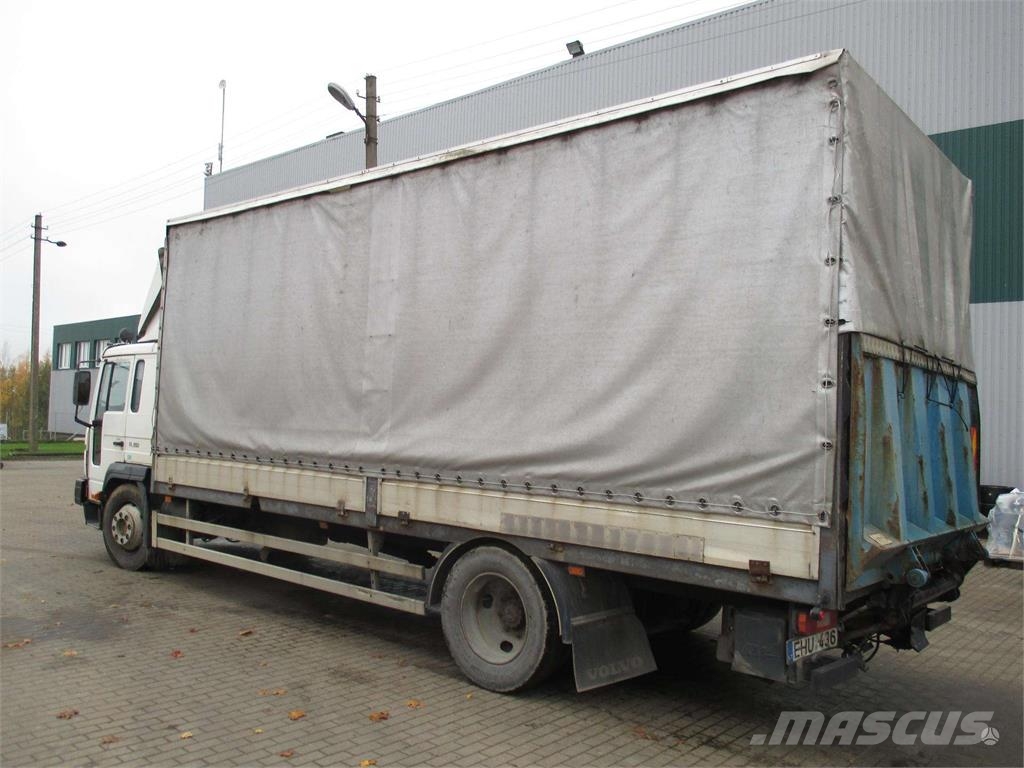 Volvo FL6 Camiones de caja de lona