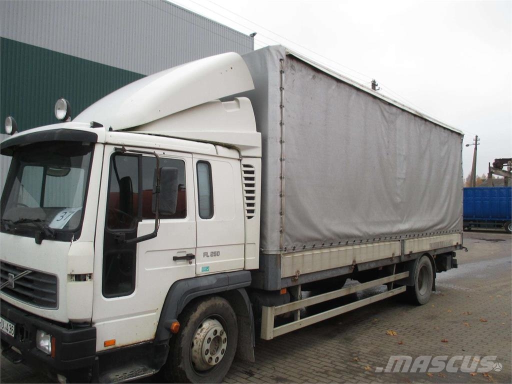 Volvo FL6 Camiones de caja de lona