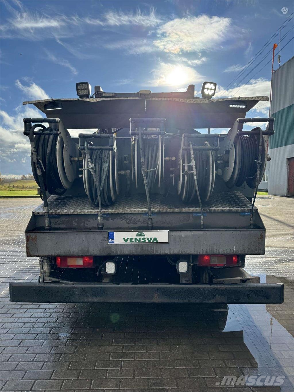 Volvo FM 300 skysčių pristatymo sunkvežimis タンカートラック