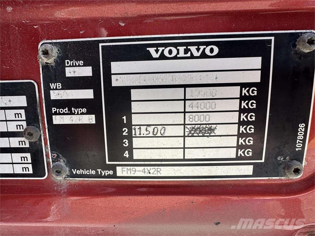 Volvo FM9 260 4x2 Schuifzeilopbouw